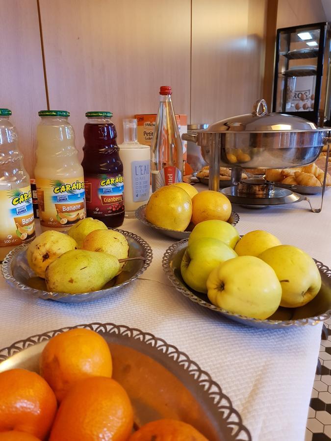 Logis - Chateau De La Motte - Hotel & Restaurant Liessies エクステリア 写真