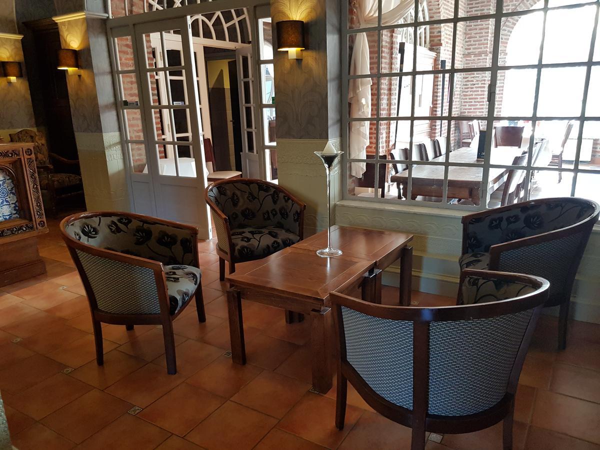 Logis - Chateau De La Motte - Hotel & Restaurant Liessies エクステリア 写真